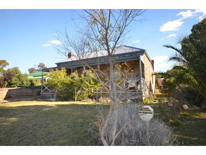 8 West Street, Burra SA 5417