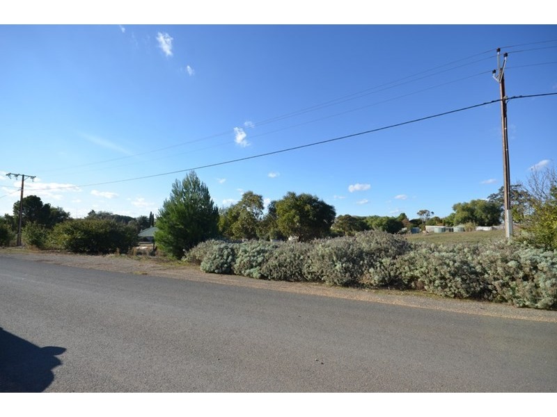 8 West Street, Burra SA 5417
