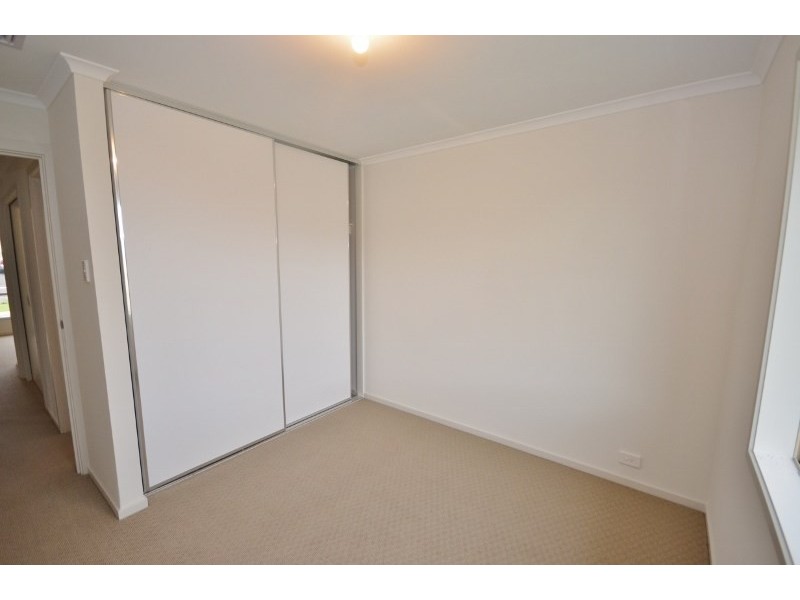 17 Cairns Crescent, Riverton SA 5412