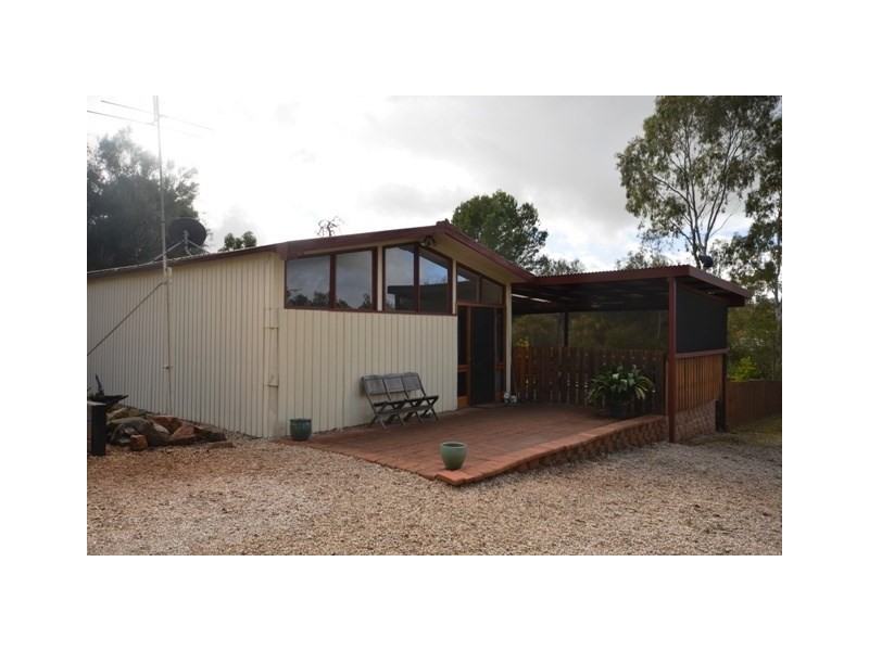 5 Commercial Road, Watervale SA 5452