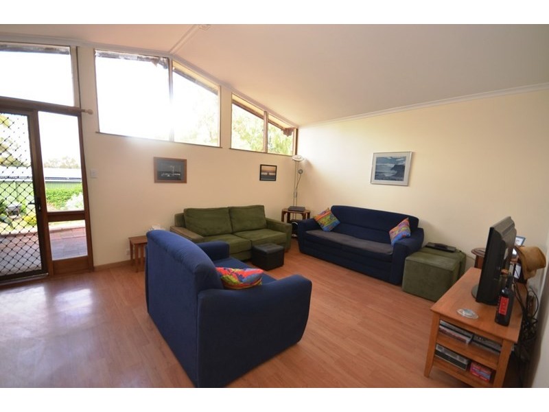 5 Commercial Road, Watervale SA 5452