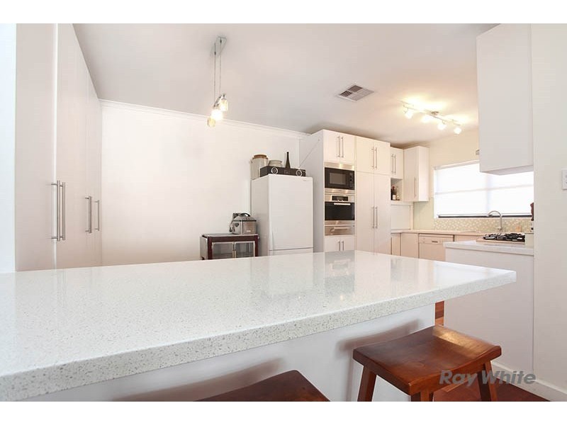 9 Wright Place, Clare SA 5453