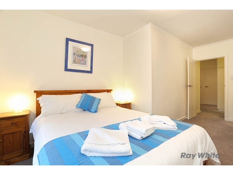 9 Wright Place, Clare SA 5453