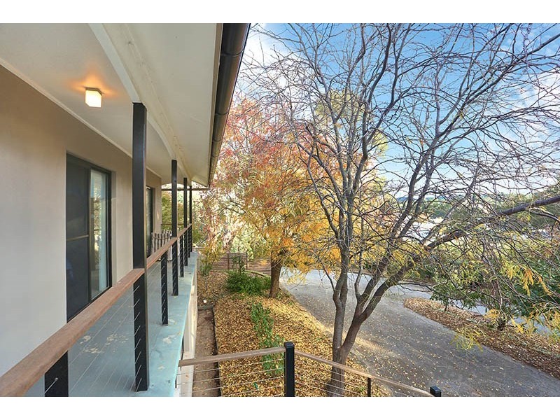 9 Wright Place, Clare SA 5453