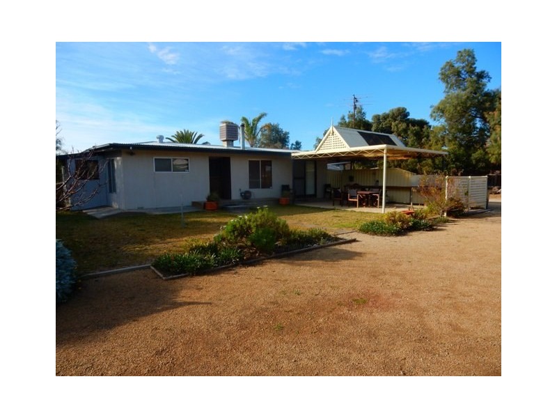 3-5 Karkarilla Street, Port Clinton SA 5570