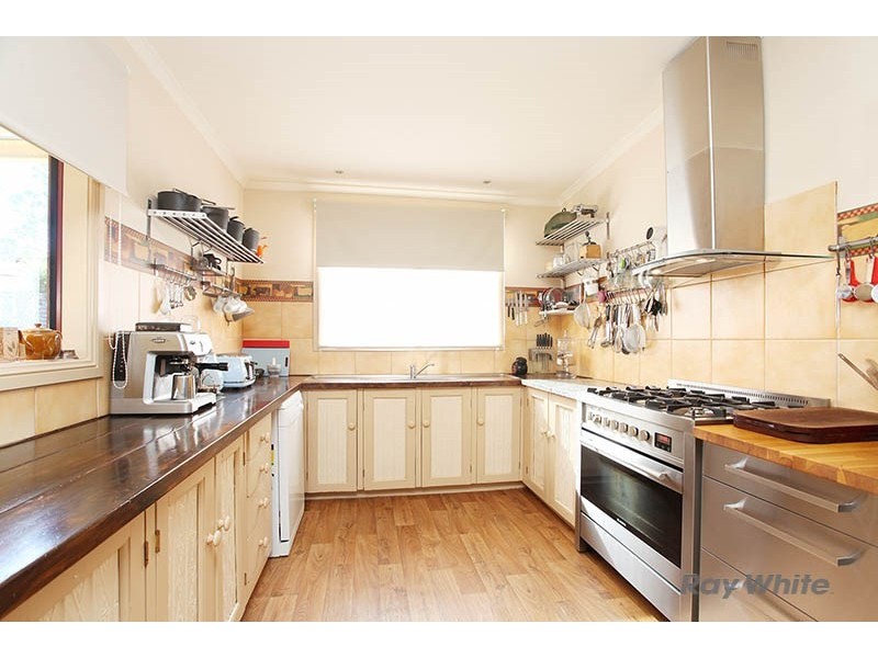 21 Main North Road, Watervale SA 5452