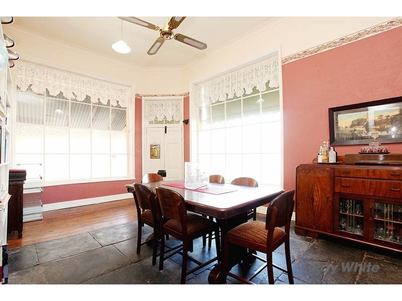 21 Main North Road, Watervale SA 5452