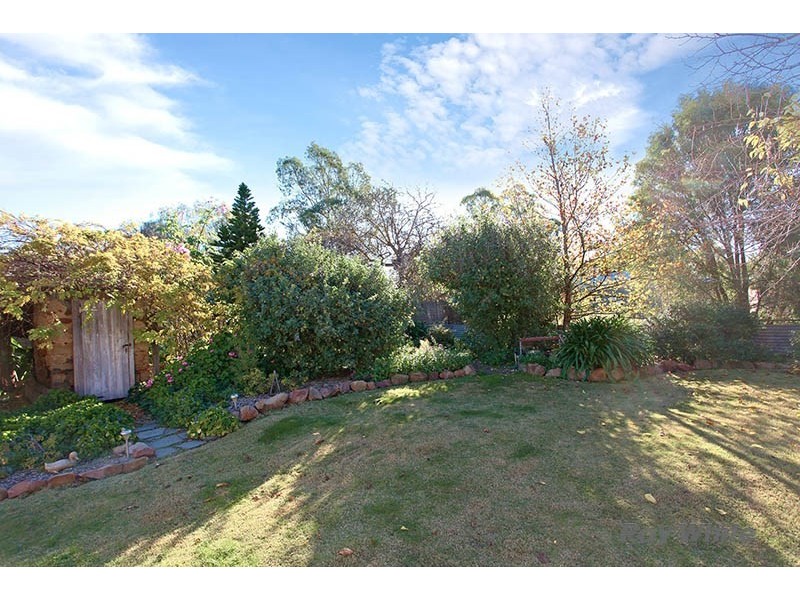 21 Main North Road, Watervale SA 5452