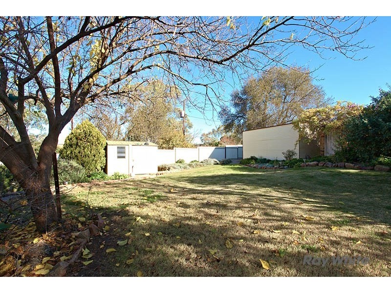 21 Main North Road, Watervale SA 5452