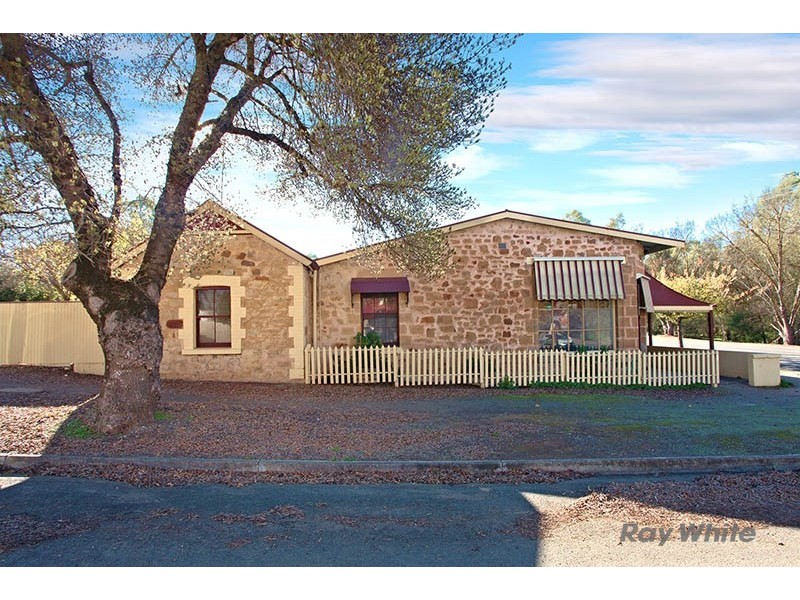 21 Main North Road, Watervale SA 5452