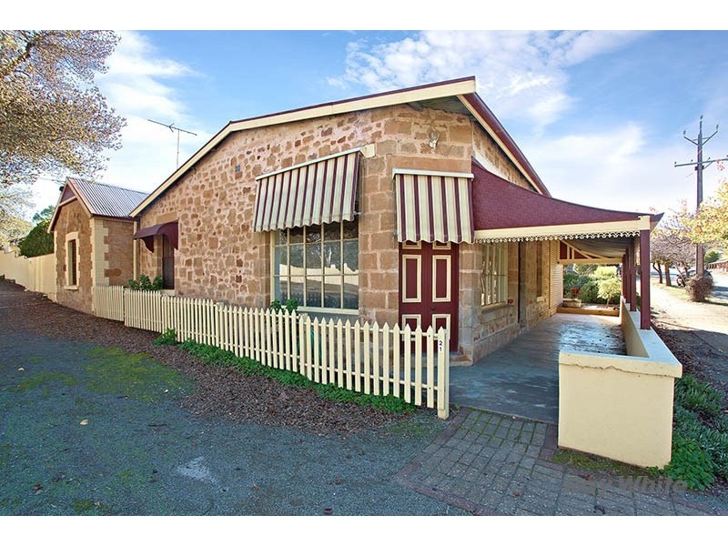 21 Main North Road, Watervale SA 5452