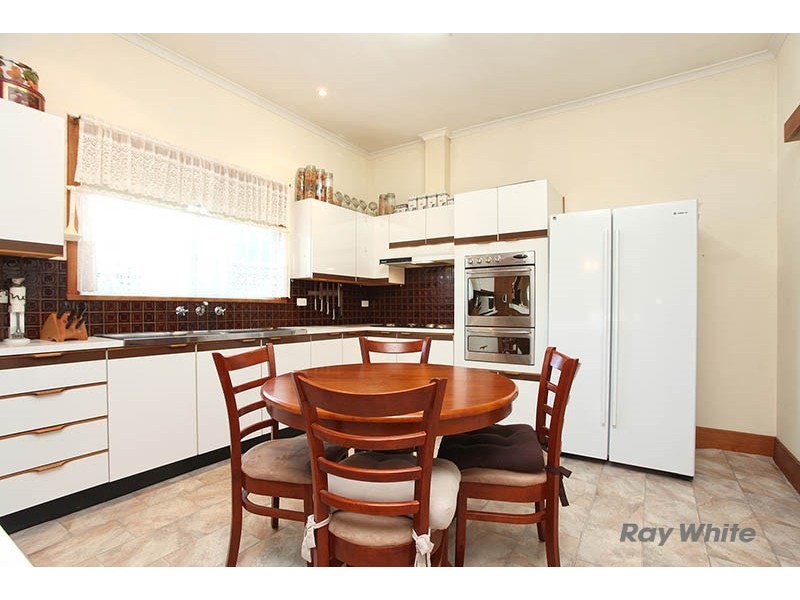 2 Bridge Street West, Burra SA 5417