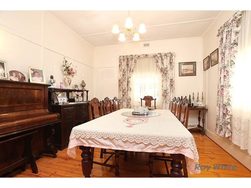 2 Bridge Street West, Burra SA 5417