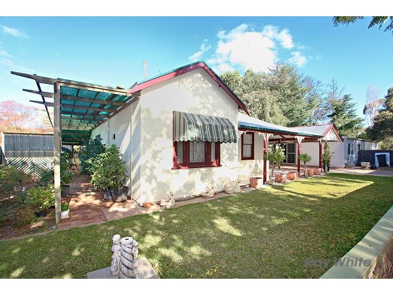 2 Bridge Street West, Burra SA 5417