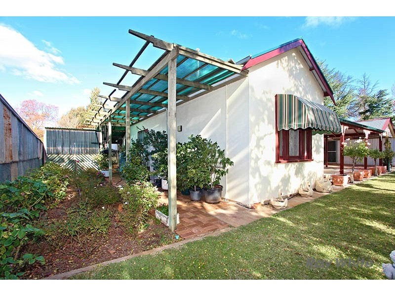 2 Bridge Street West, Burra SA 5417