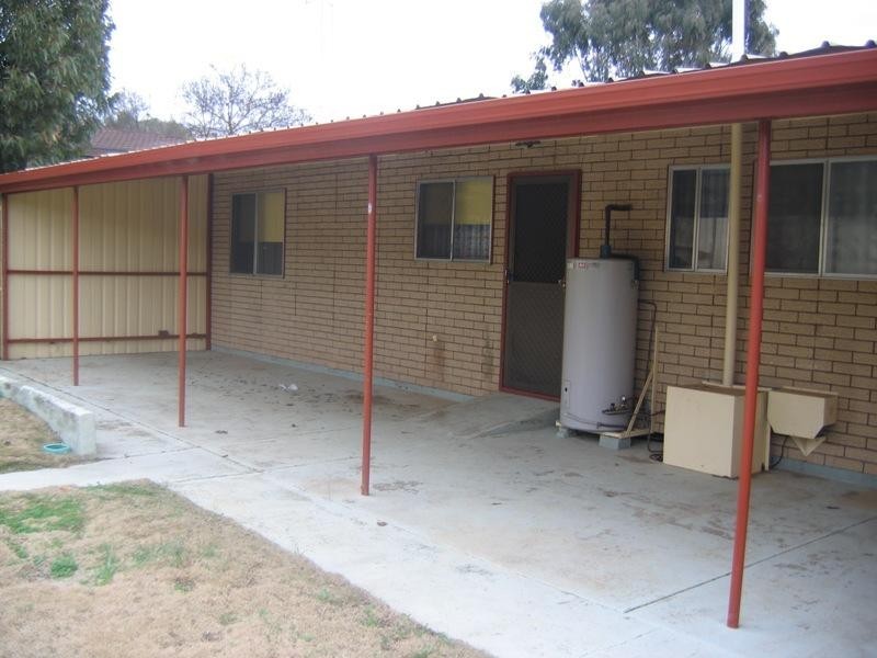 6 William Street, Clare SA 5453