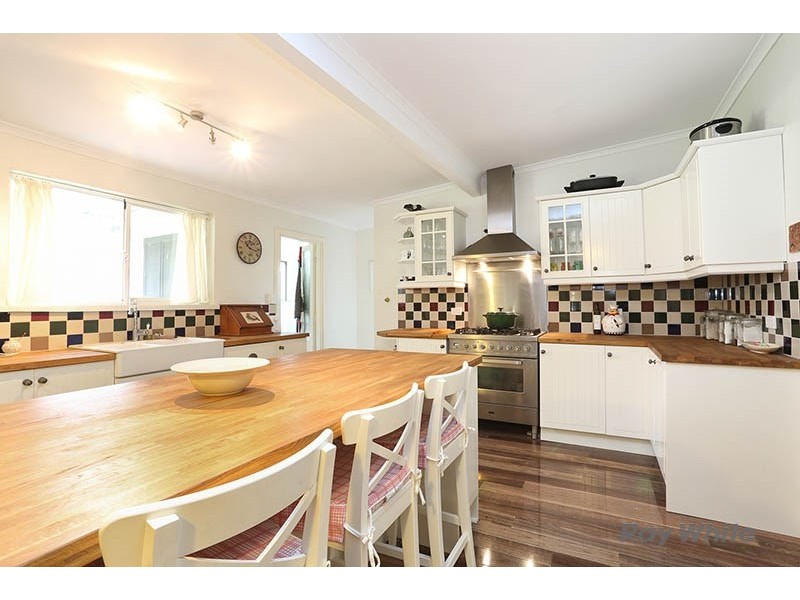 18 Wendouree Road, Clare SA 5453