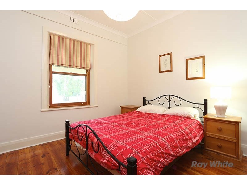 18 Wendouree Road, Clare SA 5453