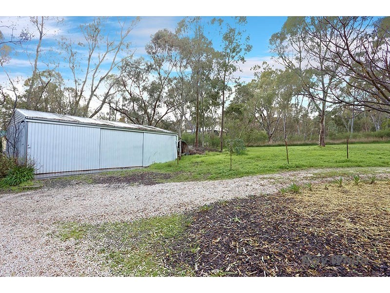 18 Wendouree Road, Clare SA 5453