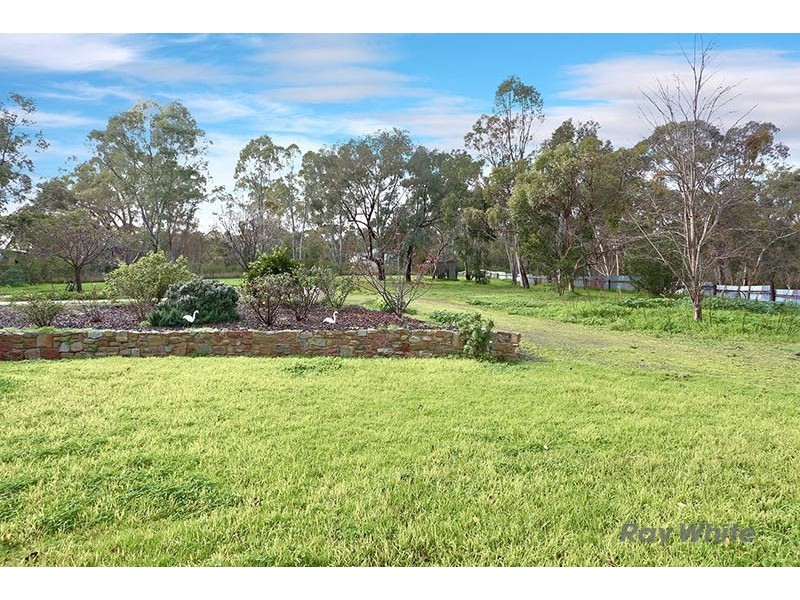 18 Wendouree Road, Clare SA 5453