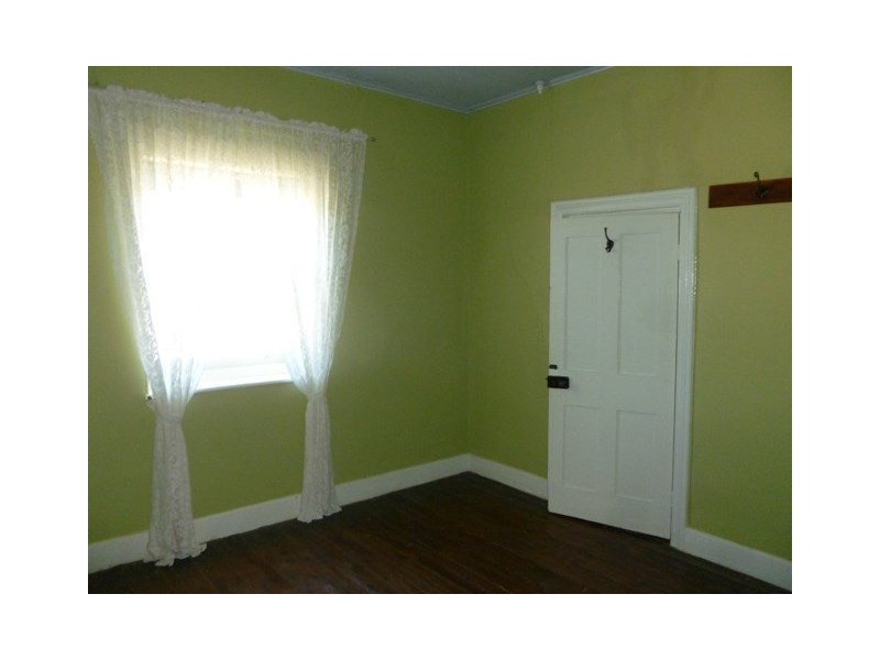 14 Truro Street, Burra SA 5417