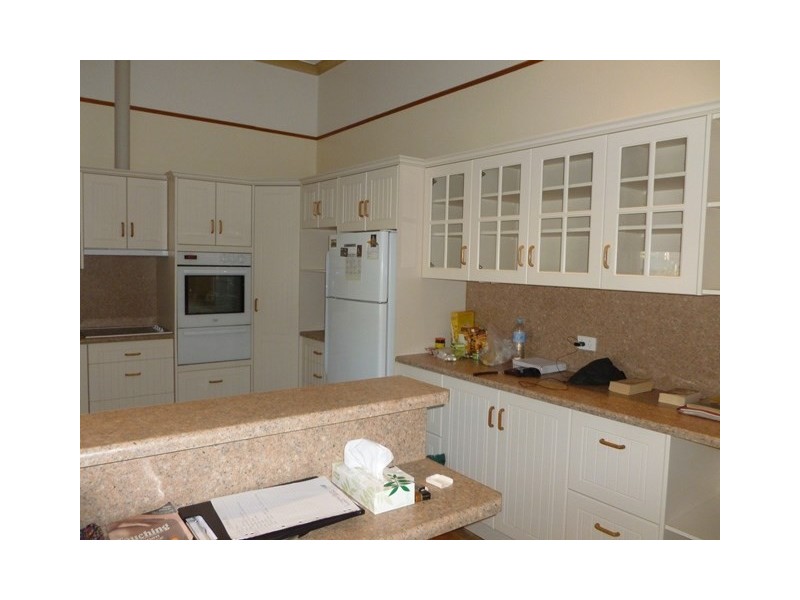 4 Church Street, Burra SA 5417