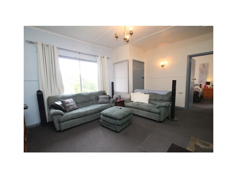 38 Essington Avenue, Clare SA 5453