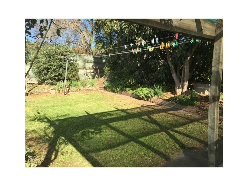 38 Essington Avenue, Clare SA 5453