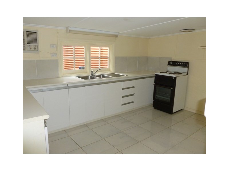 11 Arthur Street, Clare SA 5453