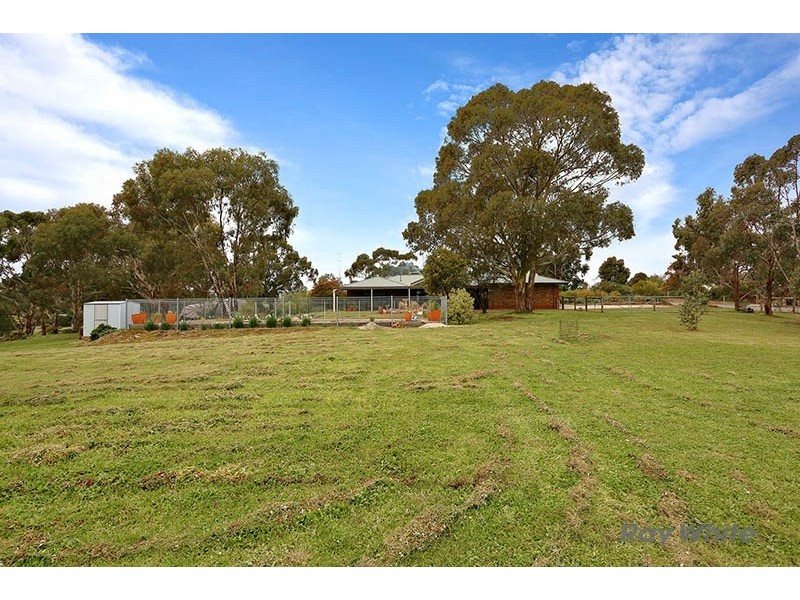 24 Jarman Crescent, Clare SA 5453