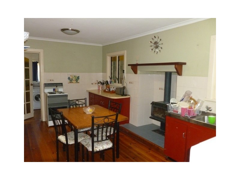 12 Powell Place, Clare SA 5453