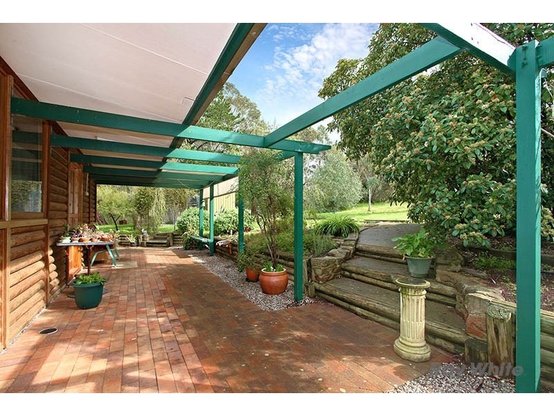 14 Adelaide North Road, Watervale SA 5452