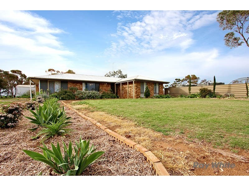 323 Longmire Road, Kybunga SA 5453