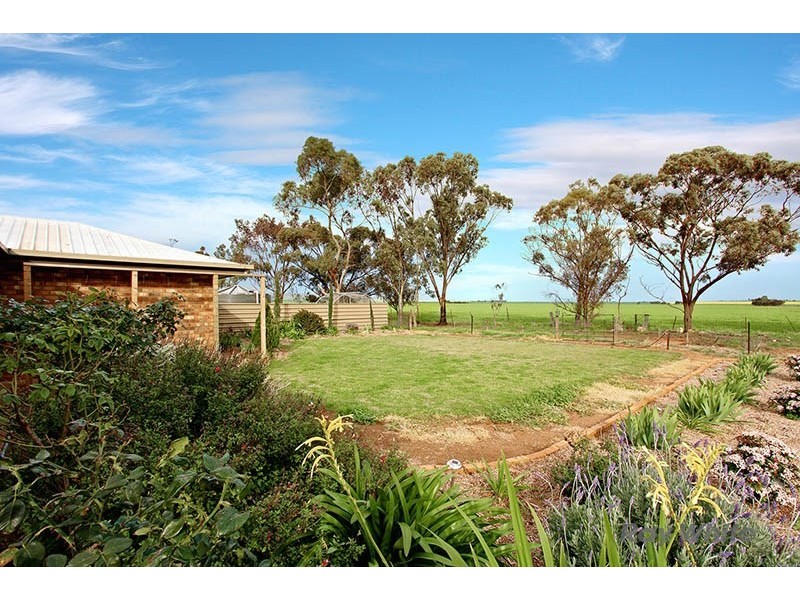 323 Longmire Road, Kybunga SA 5453