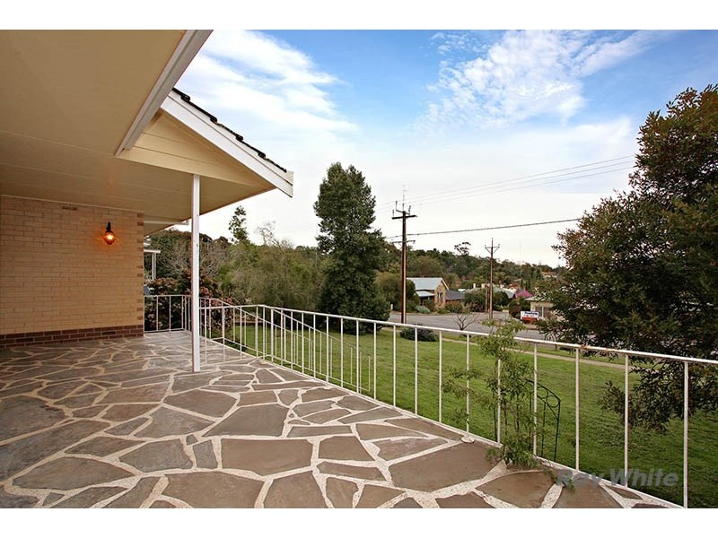 36 Victoria Road, Clare SA 5453