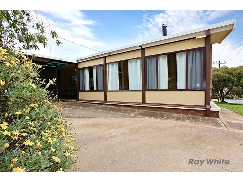 36 Victoria Road, Clare SA 5453