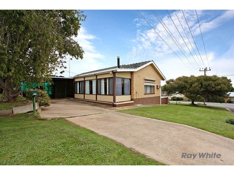 36 Victoria Road, Clare SA 5453