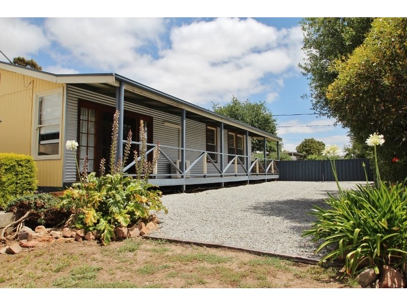 28 Kelly Street, Clare SA 5453