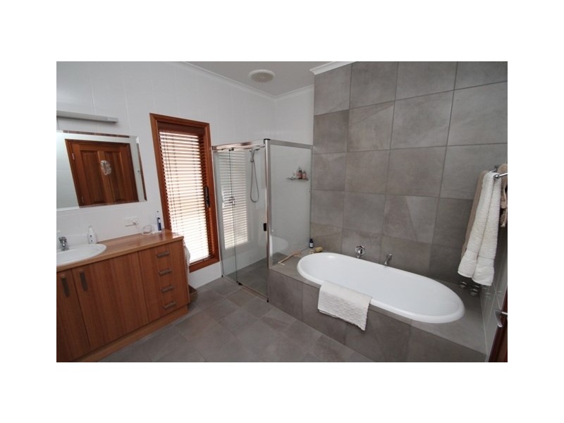 14 Hill Street, Mintaro SA 5415