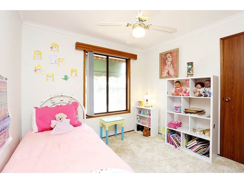 10 Moonta Terrace, Port Clinton SA 5570