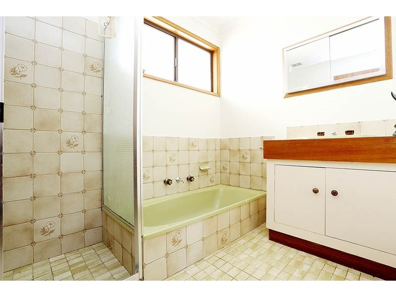 10 Moonta Terrace, Port Clinton SA 5570