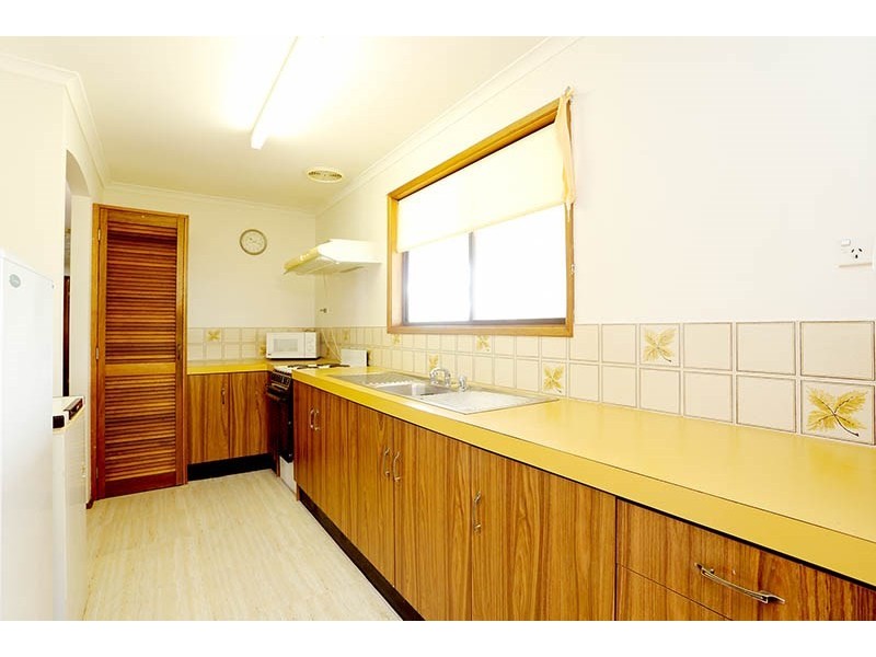 10 Moonta Terrace, Port Clinton SA 5570