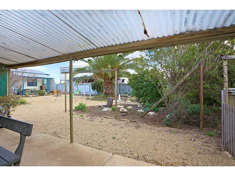 10 Moonta Terrace, Port Clinton SA 5570