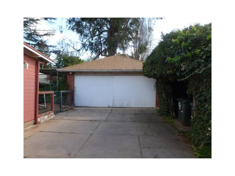 26 Guilford Street, Clare SA 5453