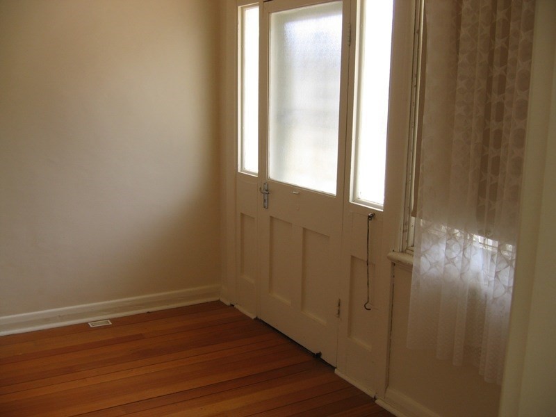 13 Charles Street, Clare SA 5453