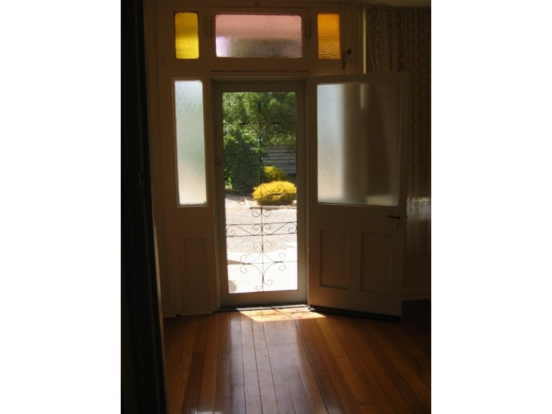 13 Charles Street, Clare SA 5453