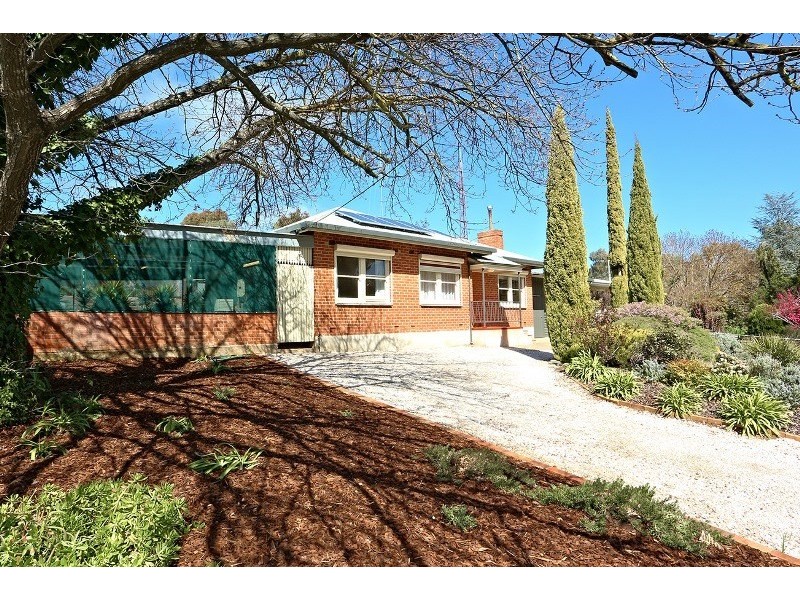 12 Powell Street, Clare SA 5453