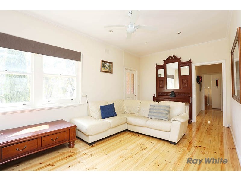 12 Powell Street, Clare SA 5453