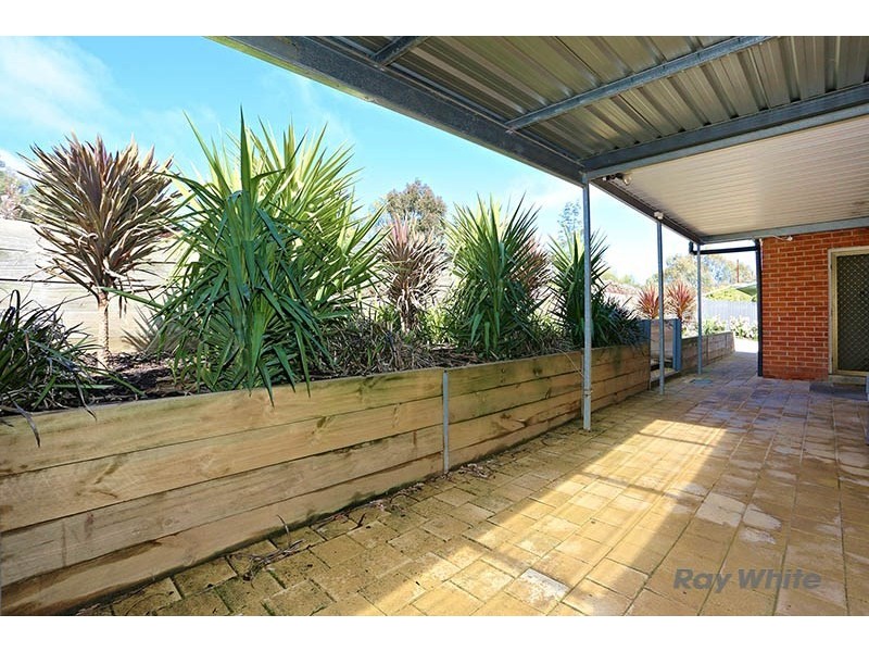 12 Powell Street, Clare SA 5453