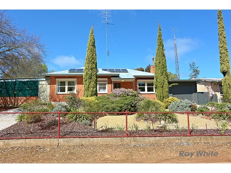 12 Powell Street, Clare SA 5453